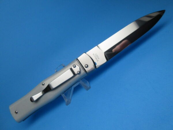 MIKOV GREY ABS LEVERLOCK