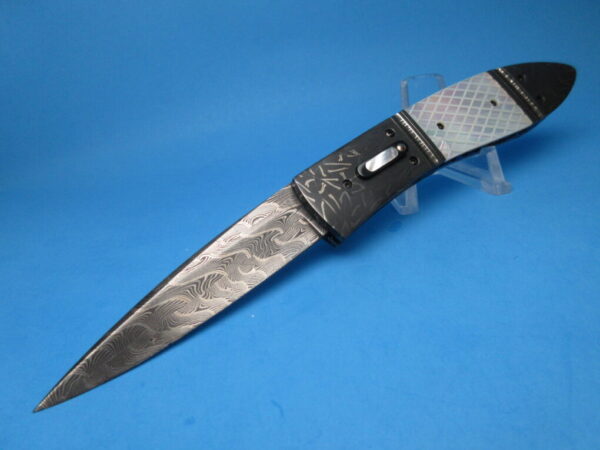 CUSTOM JIM & JOYCE MINNICK DAMASCUS AND PEARL AUTO ART KNIFE