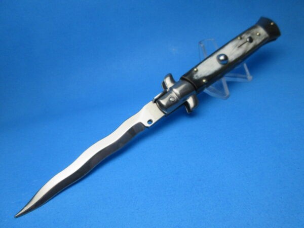 Frank Beltrame 9" Brazilian Horn Kriss Switchblade