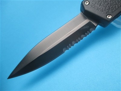 8" Lightning OTF Automatic with Black Handle & D/E Serrated Black Blade