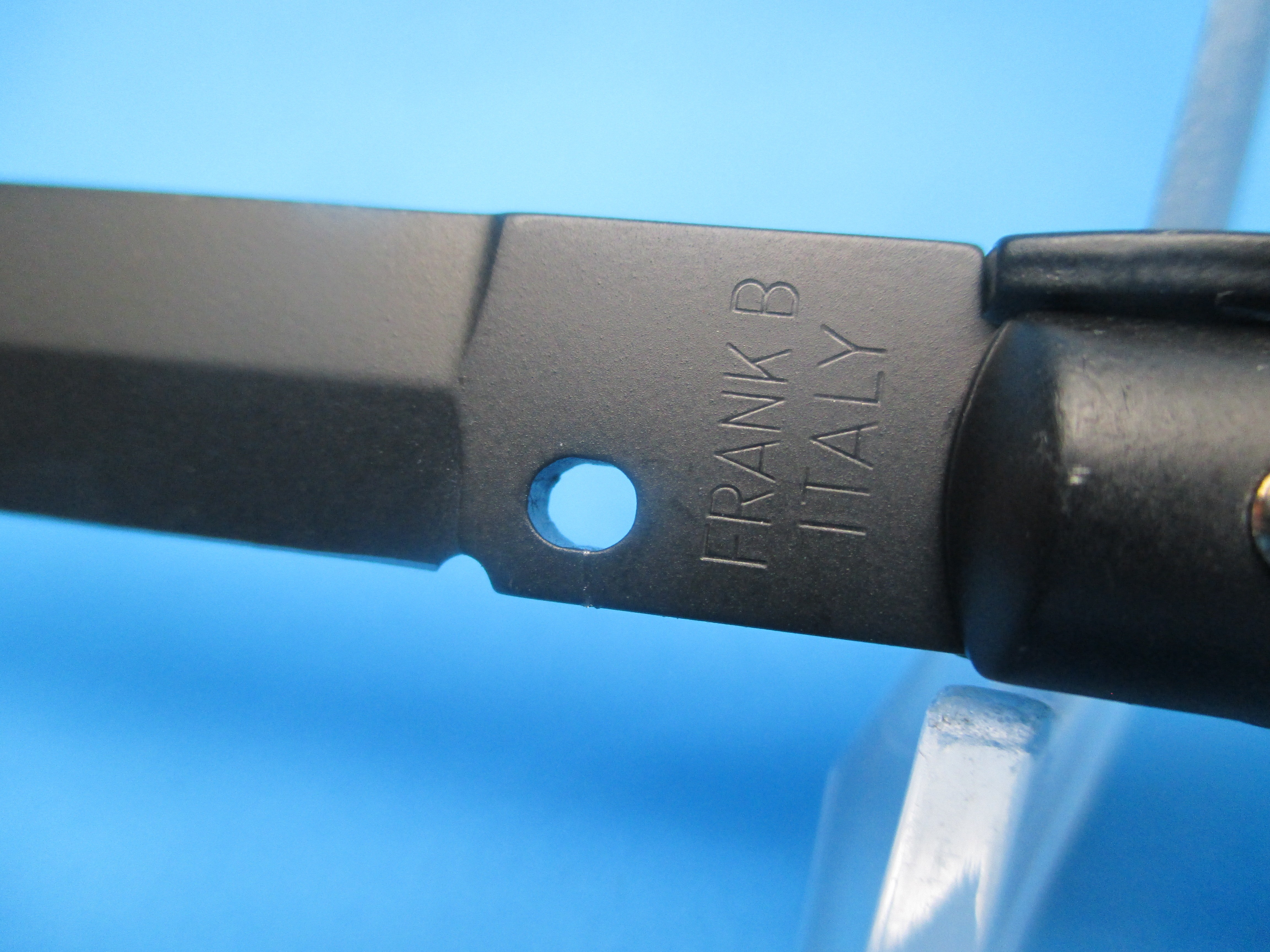 Frank Beltrame Carbon Fiber Switch Series 9" Dagger Switchblade