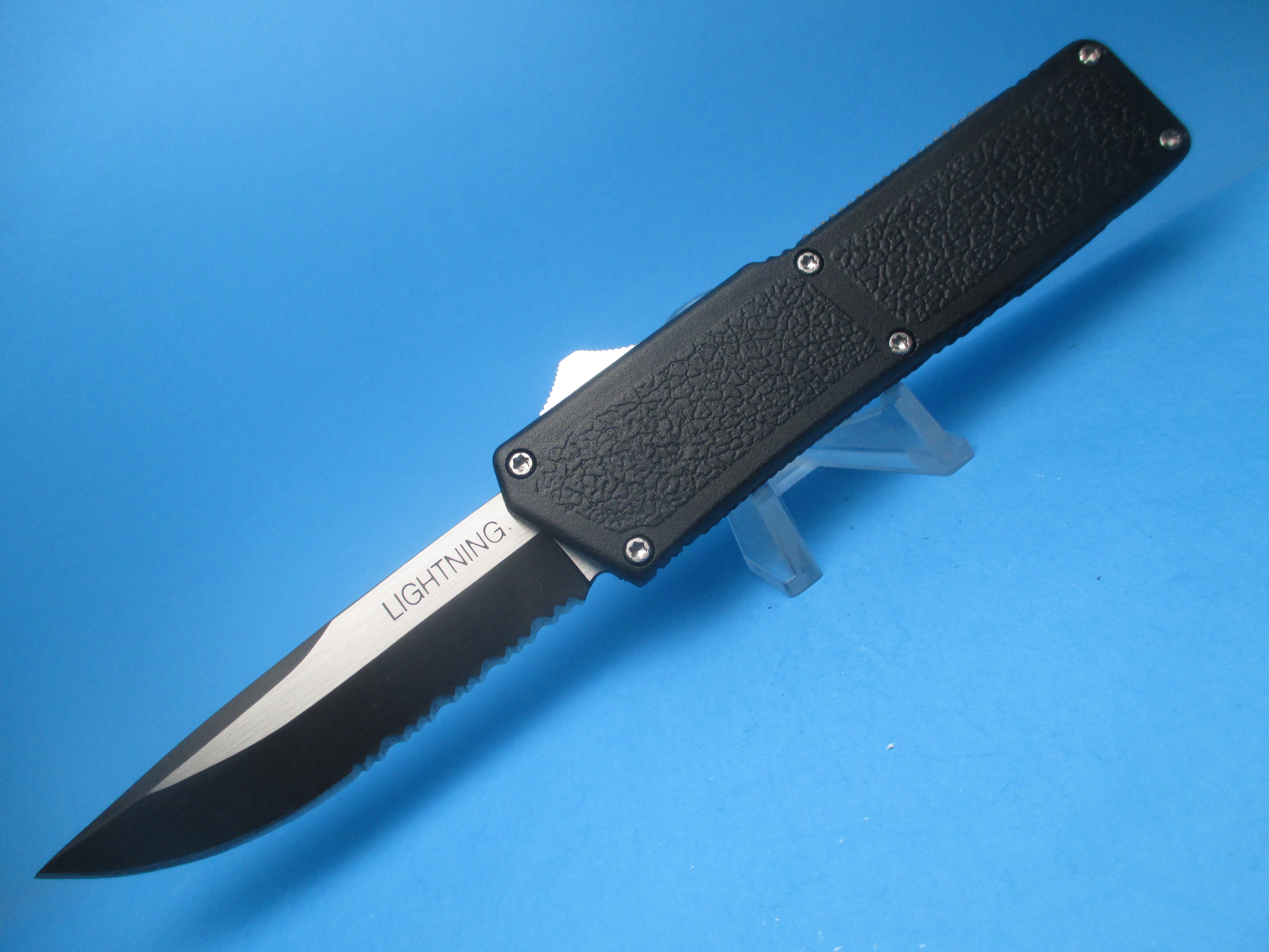 8" Lightning OTF Automatic with Black Handle & Serr Two-Tone Blade