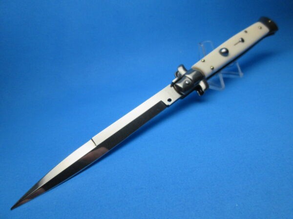 Frank Beltrame 11" Imit. Ivory with Bayonet Blade