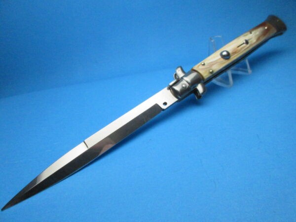 Frank Beltrame 11″ Blonde Horn Bayonet Switchblade