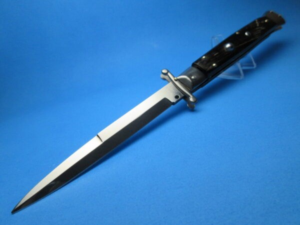 Frank Beltrame 11" Buffalo Horn Bayonet Swinguard