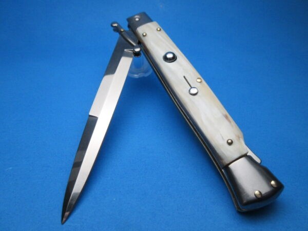 Frank Beltrame 11" Blonde Horn Bayonet Swinguard