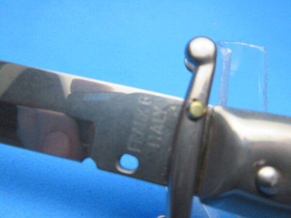 Frank Beltrame 11" Blonde Horn Bayonet Swinguard