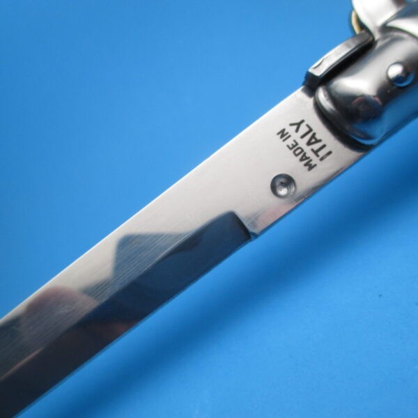 Italian Stiletto 9" White Pearlex Bayonet Switchblade - Image 3