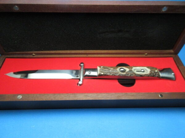 9'' AKC Stag Horn Polished Bayonet Swinguard