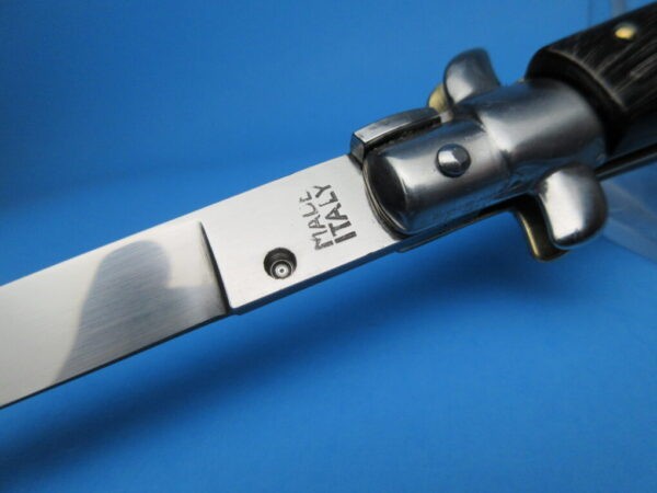 Italian Stiletto 8" Buffalo Horn Flat Grind Switchblade - Image 4