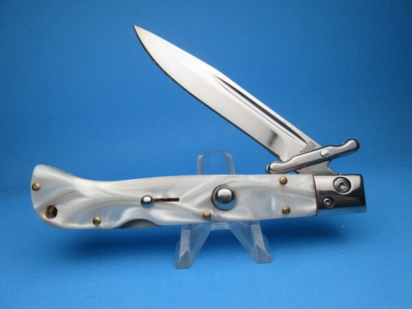 9" AKC White Pearlex "Roma" Swinguard