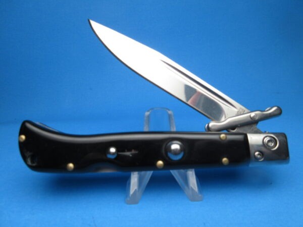 9" AKC Black Marble "Roma" Swinguard