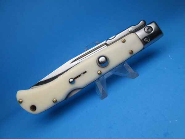9" AKC Imit Ivory "Roma" Swinguard