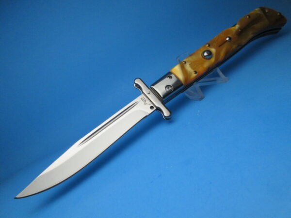 11" Yellow Pearlex "Roma" Swinguard