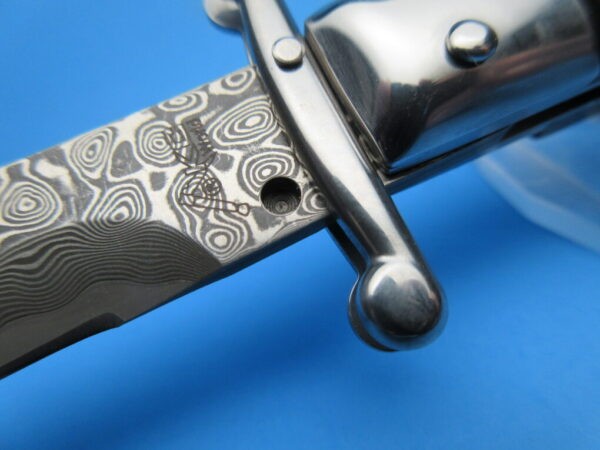 9'' AKC Ebonywood Damascus Bayonet Swinguard