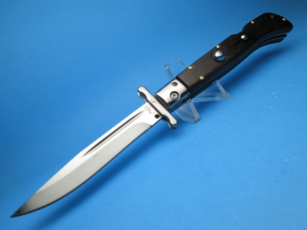 9" AKC Ebonywood "Roma" Swinguard