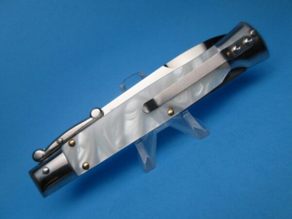 9'' AKC White Pearlex Polished Bayonet Swinguard