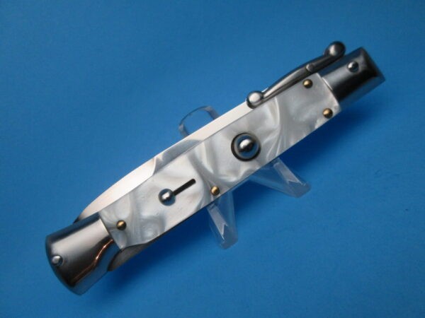 9'' AKC White Pearlex Polished Bayonet Swinguard