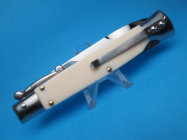 9'' AKC Imit. Ivory Polished Bayonet Swinguard