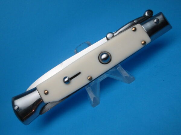 9'' AKC Imit. Ivory Polished Bayonet Swinguard