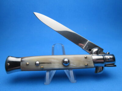 Italian Stiletto 9" Blonde Horn Flat Grind Switchblade