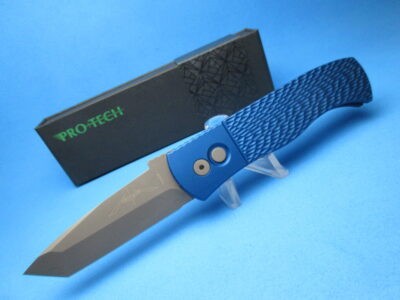 EMERSON CQC7 Blue Jigged Handle Tanto Blasted Plain-Edge Blade
