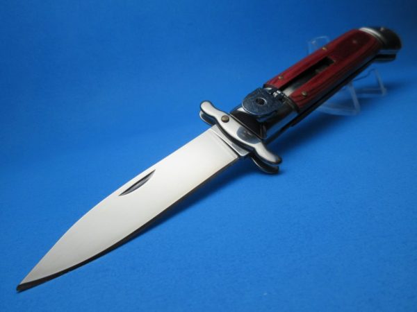 Red Wood Swinguard Leverlock