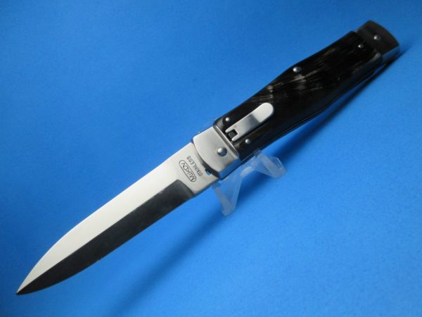Mikov Buffalo Horn Leverlock Scratch & Dent