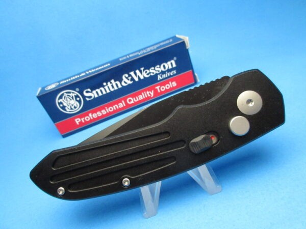 Smith & Wesson SW50BT Switchblade