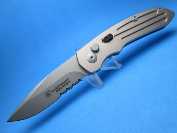 Smith & Wesson SW50BTS Switchblade