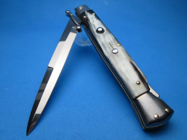 Frank Beltrame 11" Brazilian Horn Bayonet Swinguard