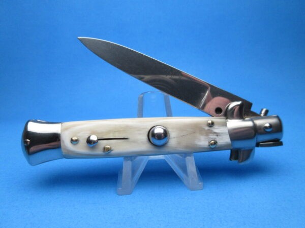 Italian Stiletto 8" Blonde Horn Flat Grind Switchblade