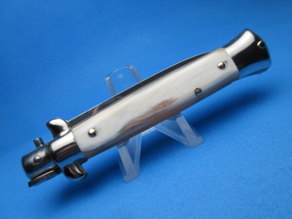 Italian Stiletto 8" Blonde Horn Flat Grind Switchblade