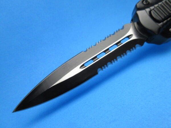 Silver Stinger Serrated OTF Switchblade