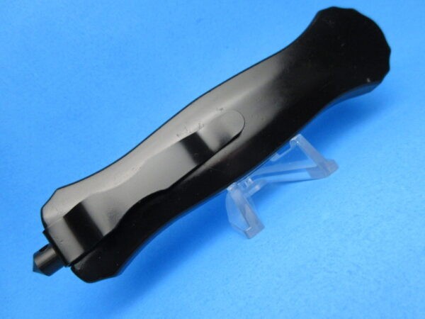 Silver Stinger Serrated OTF Switchblade