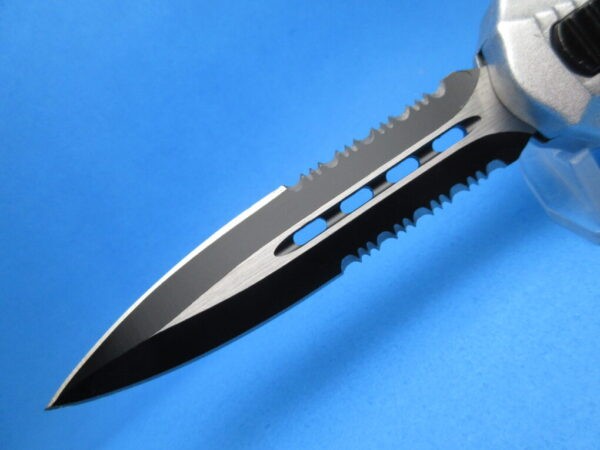 Silver Stinger Serrated OTF Switchblade
