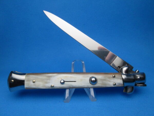 Italian Stiletto 11" Blonde Horn Flat Grind Switchblade