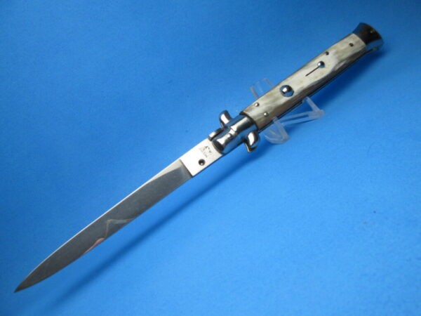 Italian Stiletto 11" Blonde Horn Flat Grind Switchblade