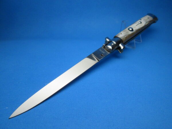 Italian Stiletto 11" Blonde Horn Flat Grind Switchblade