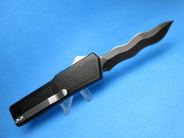 8" Lightning OTF Kriss with Black Handle & Tactical Blade
