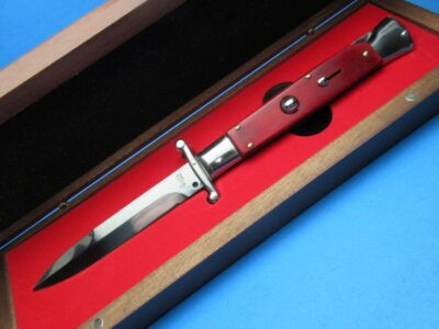 9'' AKC Red Pakkawood Polished Bayonet Swinguard