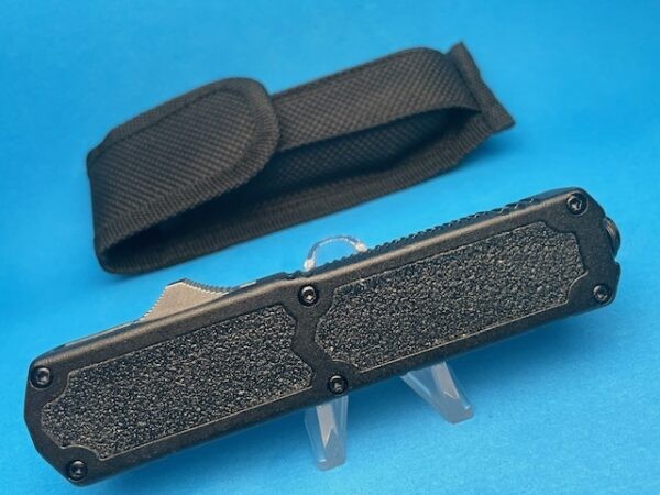 Black Titan 2 OTF 8 & 5/8" Double Edge Double Action Serrated Blade