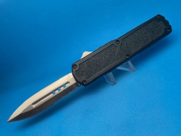 Black Titan 2 OTF 8 & 5/8" Double Edge Double Action Serrated Blade