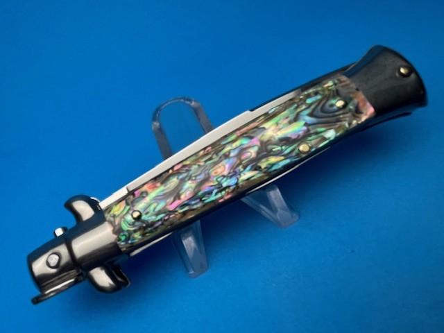 Frank Beltrame 8'' Abalone Swedge Switchblade - Image 4